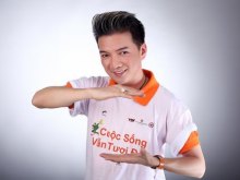 Mr. Đàm và học trò kêu gọi 'cuộc sống tươi đẹp'