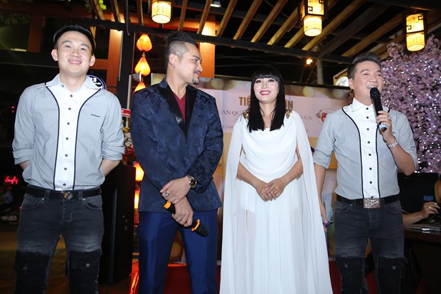 Quán quân ‘Tuyệt đỉnh song ca’ khiến Mr Đàm muốn ‘đập đầu vào cột’
